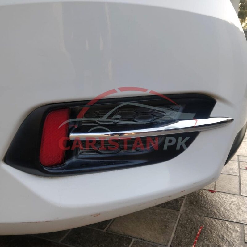 Honda Civic Rear Half Chrome Reflector Trim 2016-21 3