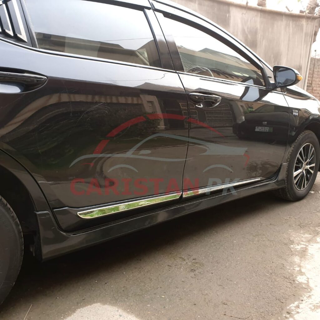 Toyota Corolla Chrome Door Moulding With Black Body Plastic 2014-24 3