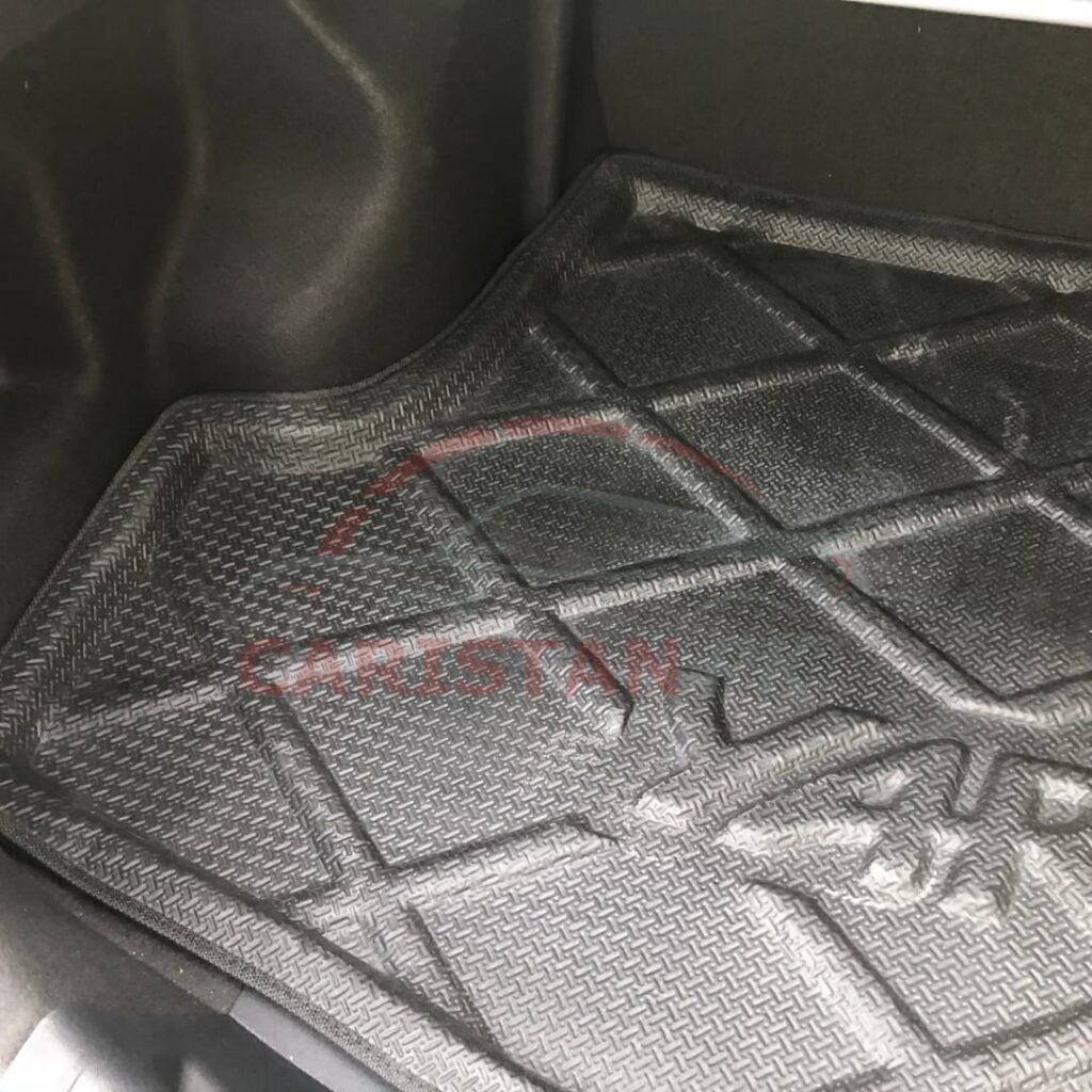 Toyota Yaris Foam Trunk Mat Black 3