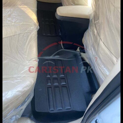 Toyota Yaris 5D Floor Mats Black 3