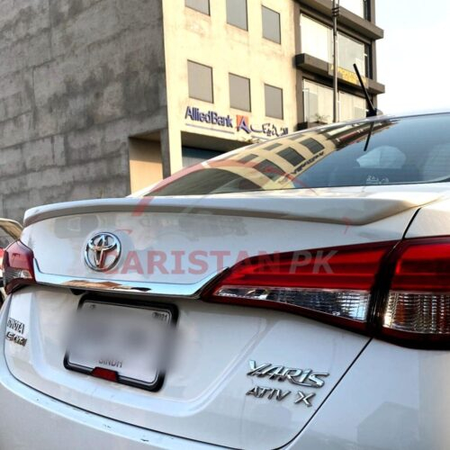 Unpainted Toyota Yaris Trunk Spoiler Without LED 1