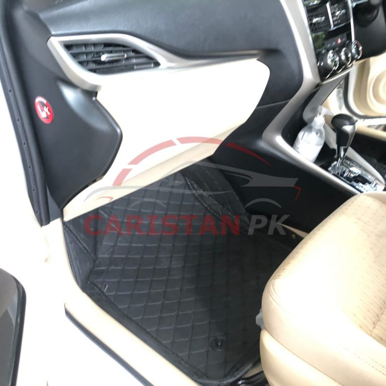 Toyota Yaris 9D Premium Floor Mats Black With Black Grass 1