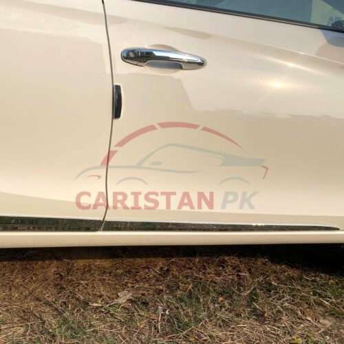 Toyota Yaris Door Lower Chrome Moulding 3