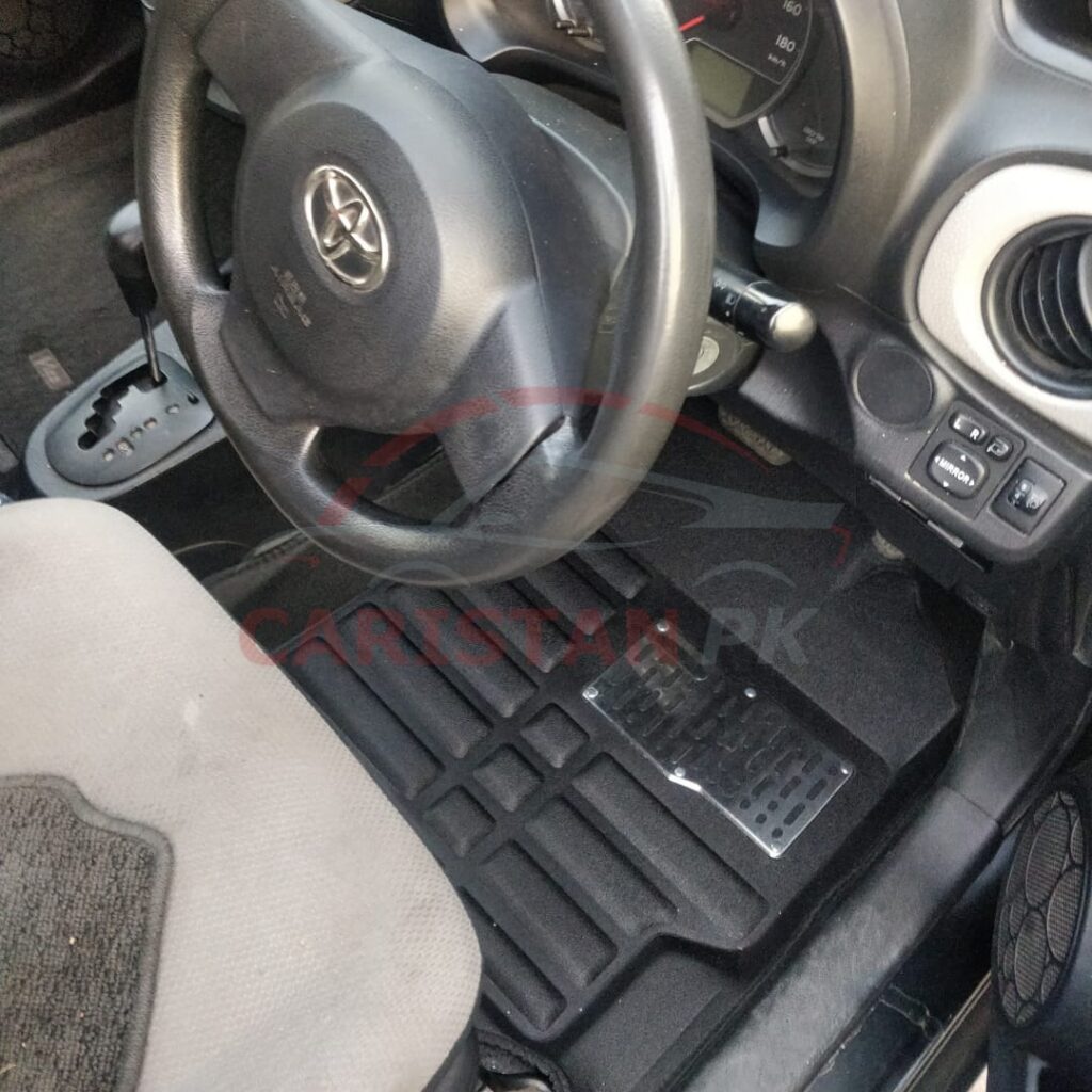 Toyota Vitz 5D Floor Mats Black 2017-23 1