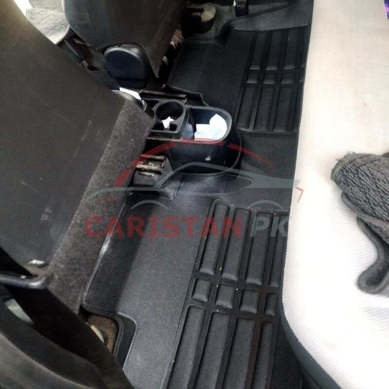 Toyota Vitz 5D Floor Mats Black 2017-23 3