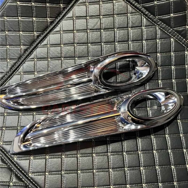 Honda Vezel Front Fog Lamps Chrome Trim 1