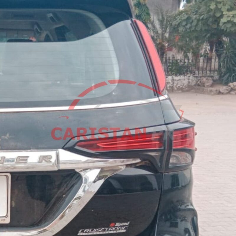 Toyota Fortuner Pillar Lights 2016-25 Model 1