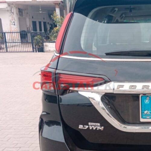 Toyota Fortuner Pillar Lights 2016-25 Model 2