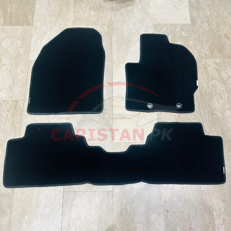 Toyota Vitz Premium Carpet Floor Mats Jet Black 2011-16 4
