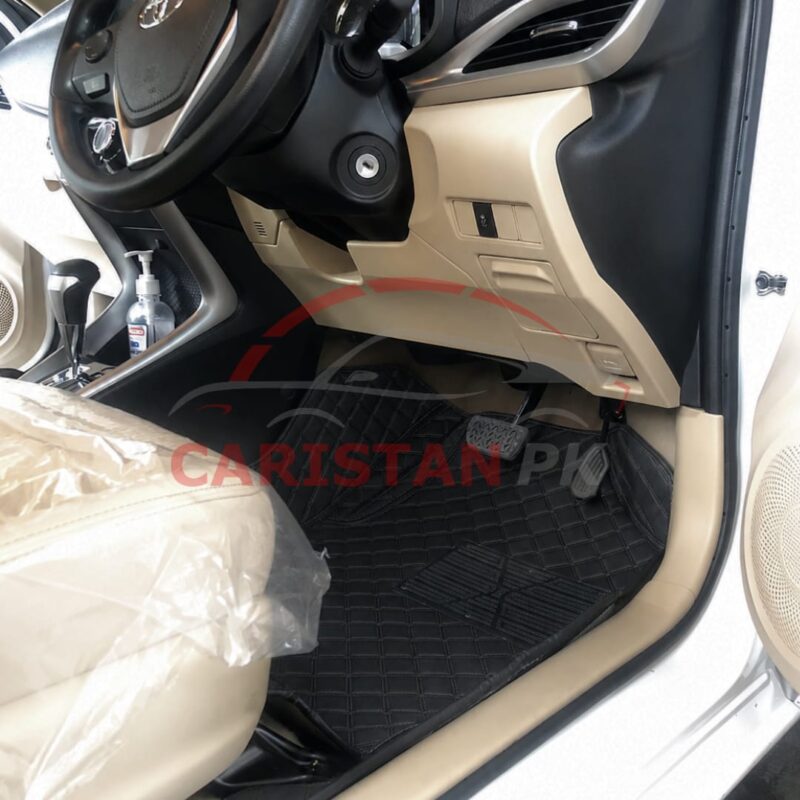 Toyota Yaris 7D Floor Mats Black 2