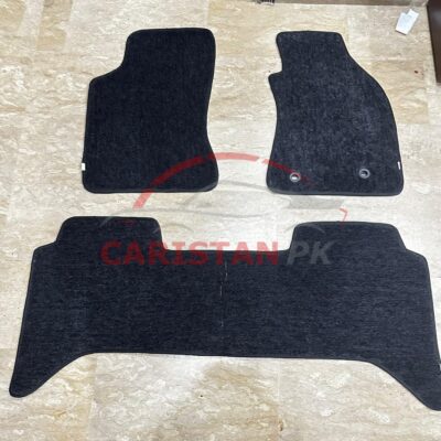 Toyota Hilux Vigo Premium Carpet Floor Mats Black Grey 2